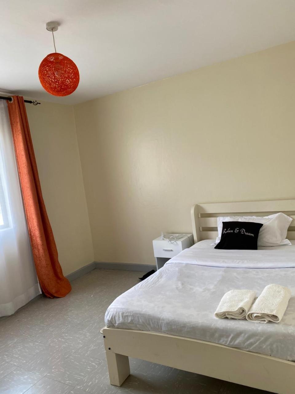 Homes By Val Nairobi Bagian luar foto